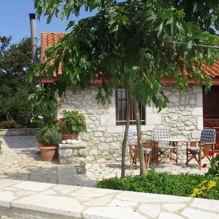 Stone House In A Quiet Landscape, Leonidion Vila Exterior foto