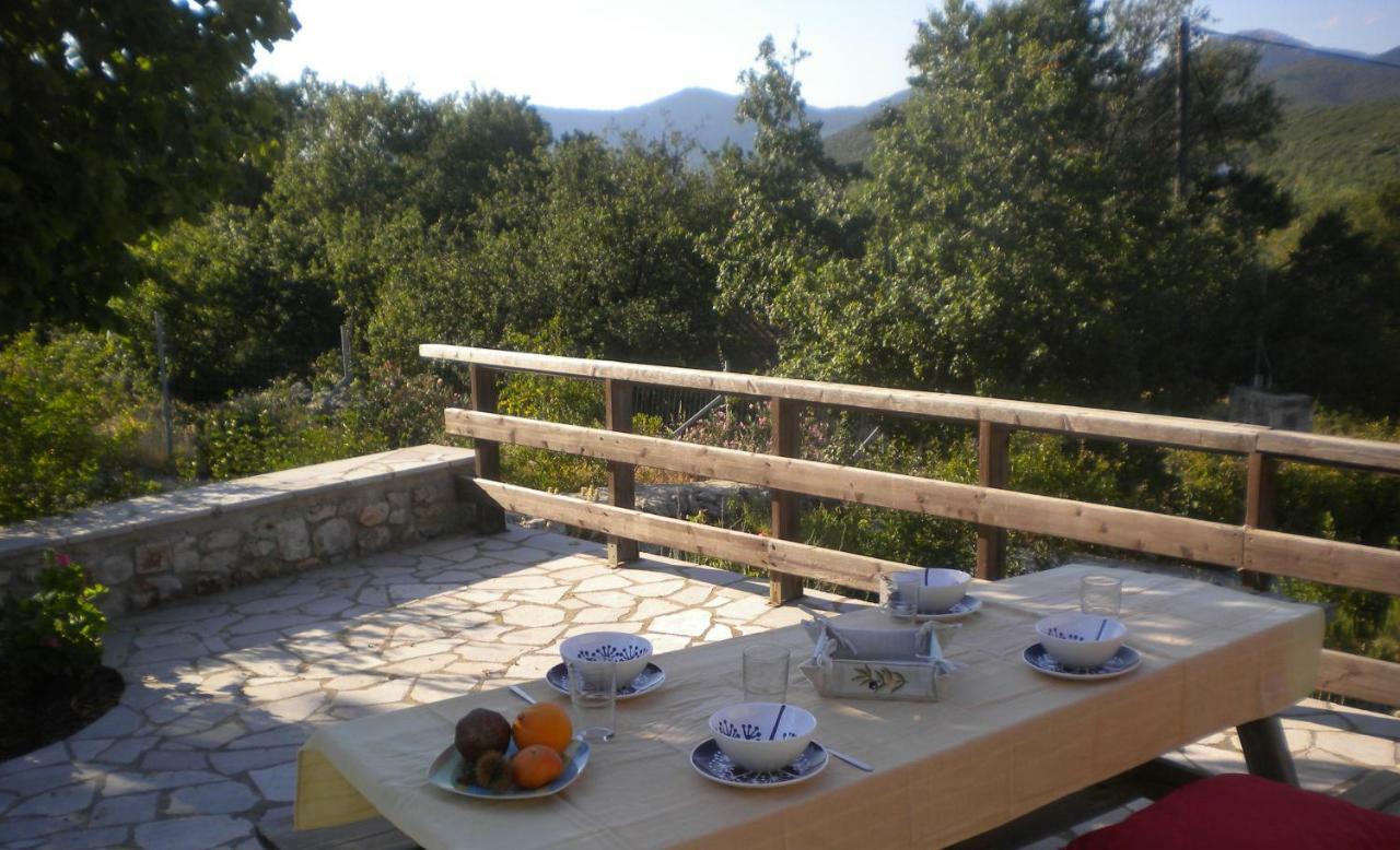 Stone House In A Quiet Landscape, Leonidion Vila Exterior foto